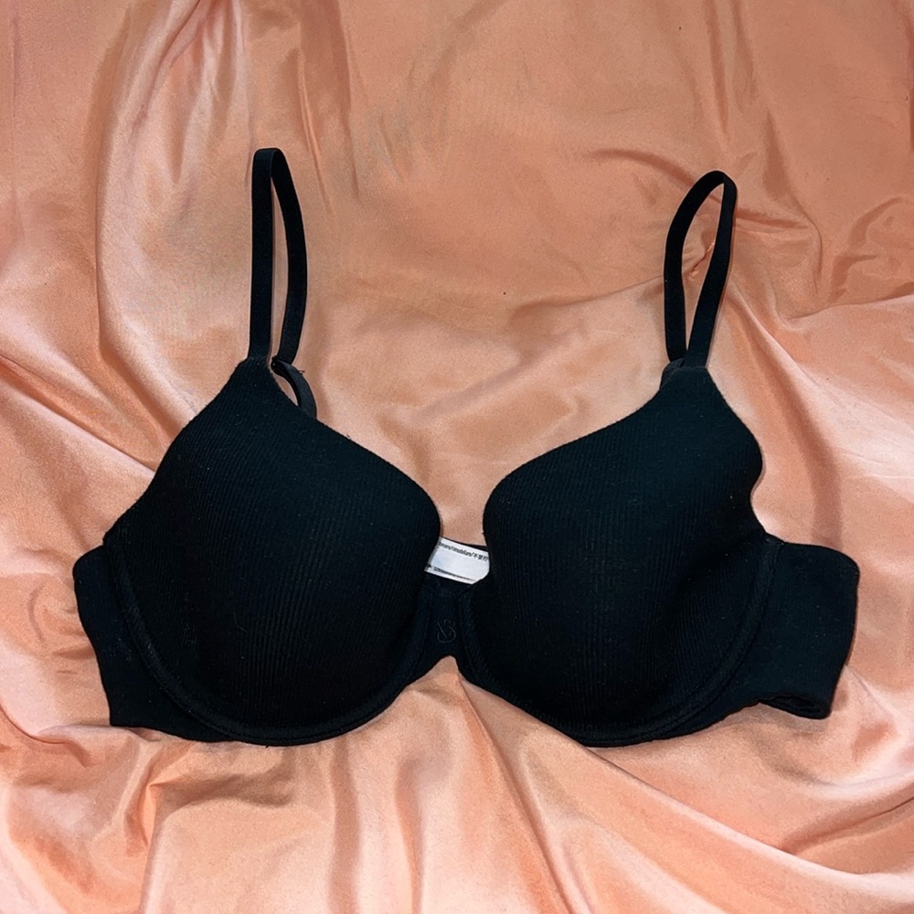 Victoria’s Secret T-Shirt Lightly Lined Full Coverage Ribbed Bra
